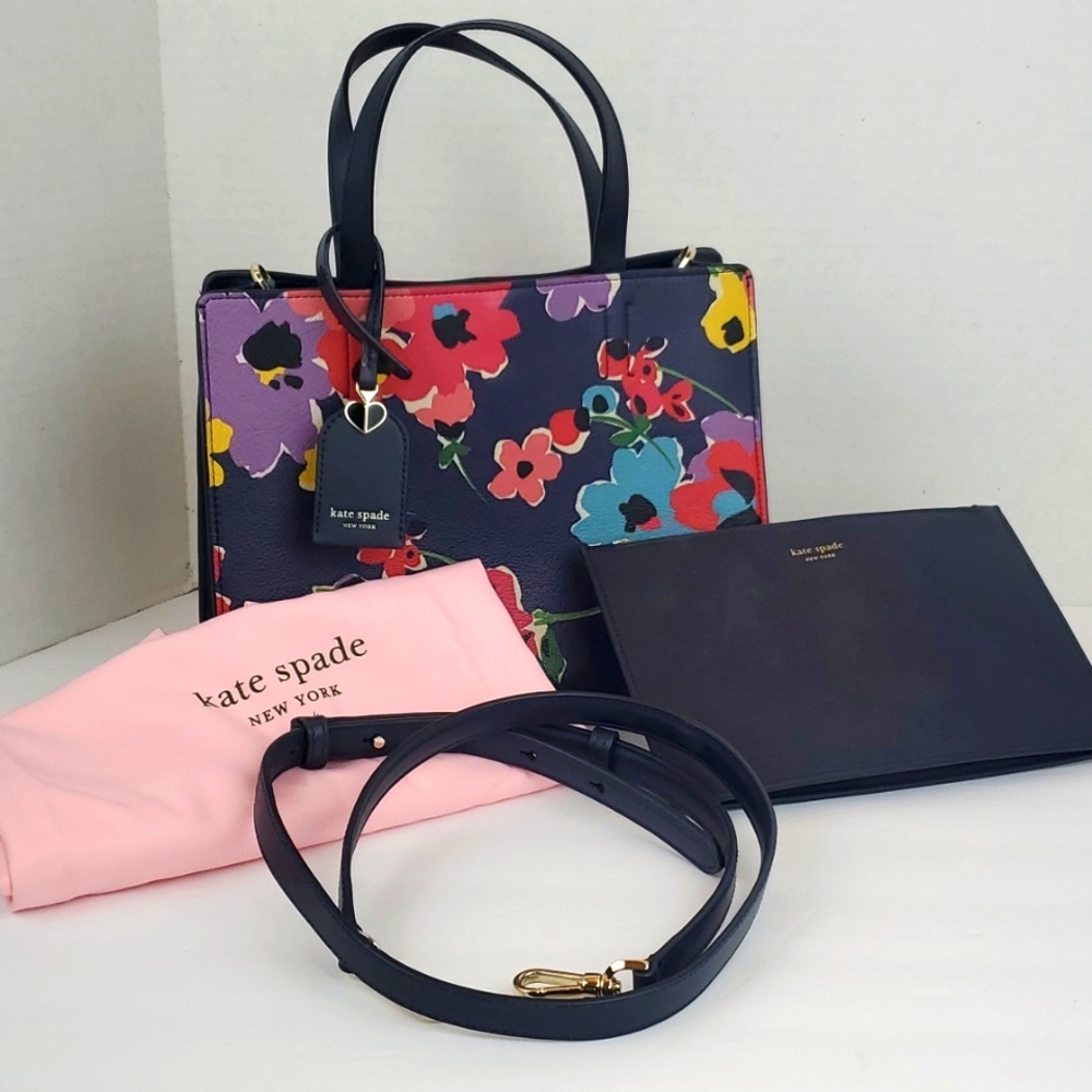 Like New kate spade satchel bag with wallet and dust bag